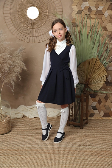 Сарафан с рюшей и бантиком,боковые карманы,складки на юбке для девочек СР-106 оптом