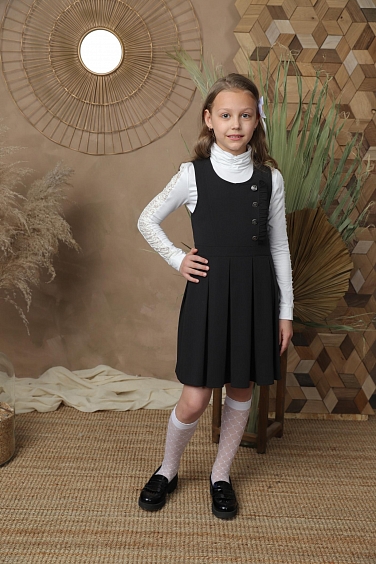 Сарафан с рюшей и пуговицами,боковые карманы,складки на юбке для девочек СР-101 оптом